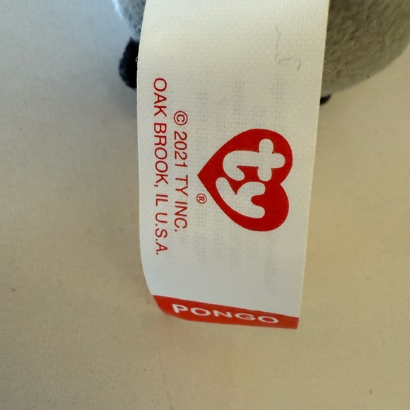 Penguin baby sized  TY toy collectable - Picture 3 of 4